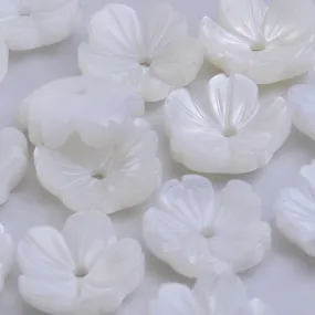 10mm Mother Pearl Shell Unique Shape Natural Shell Flowers Carved Shell Flower central hole 1mm Shell Jewelry Making white 10pcs