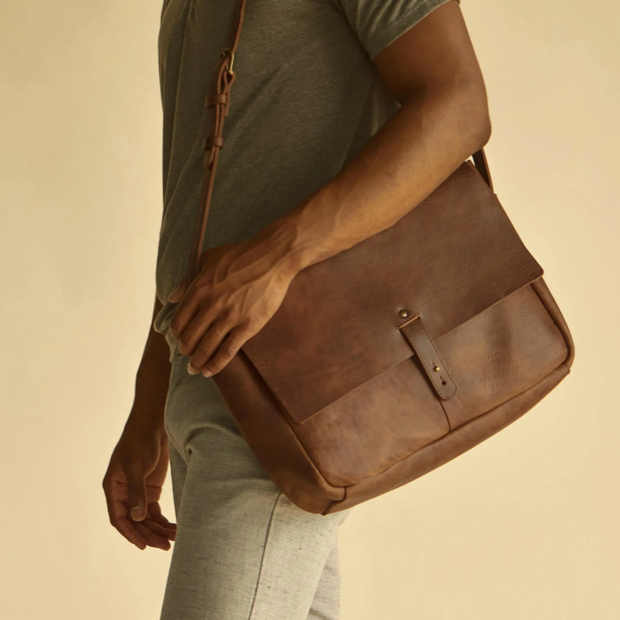 Loreto Messenger Bag Chestnut