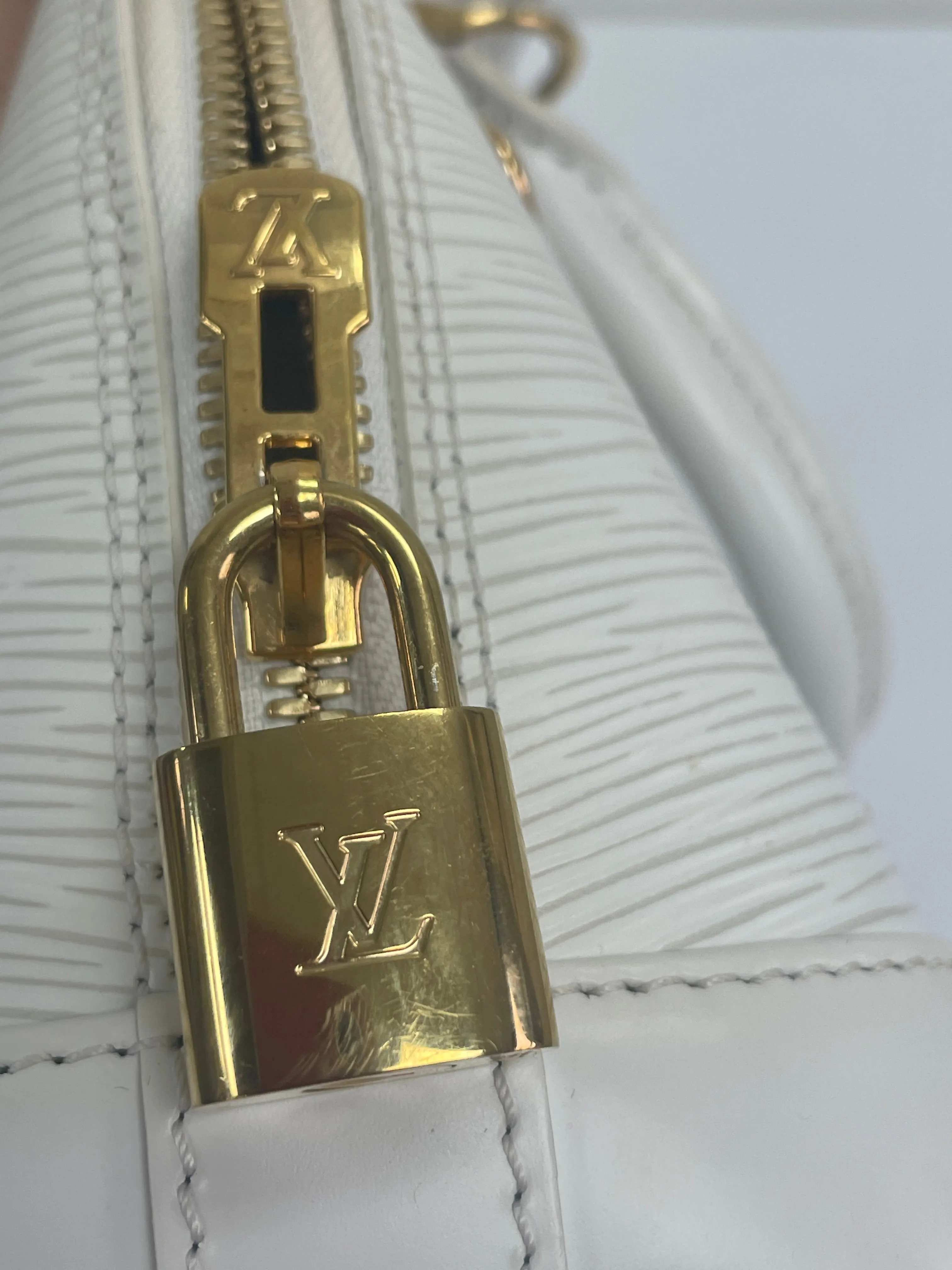 Louis Vuitton White Alma Handbag Love Lock Epi Leather Bb Bag