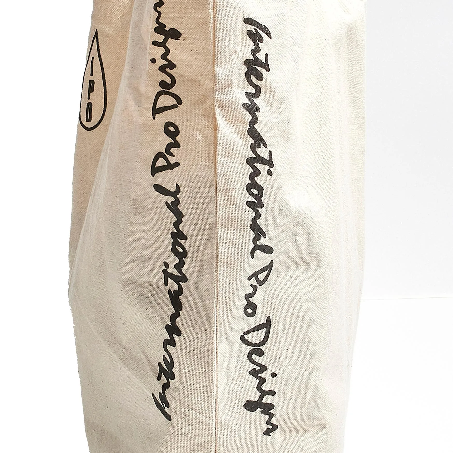 SCRIPT TOTE